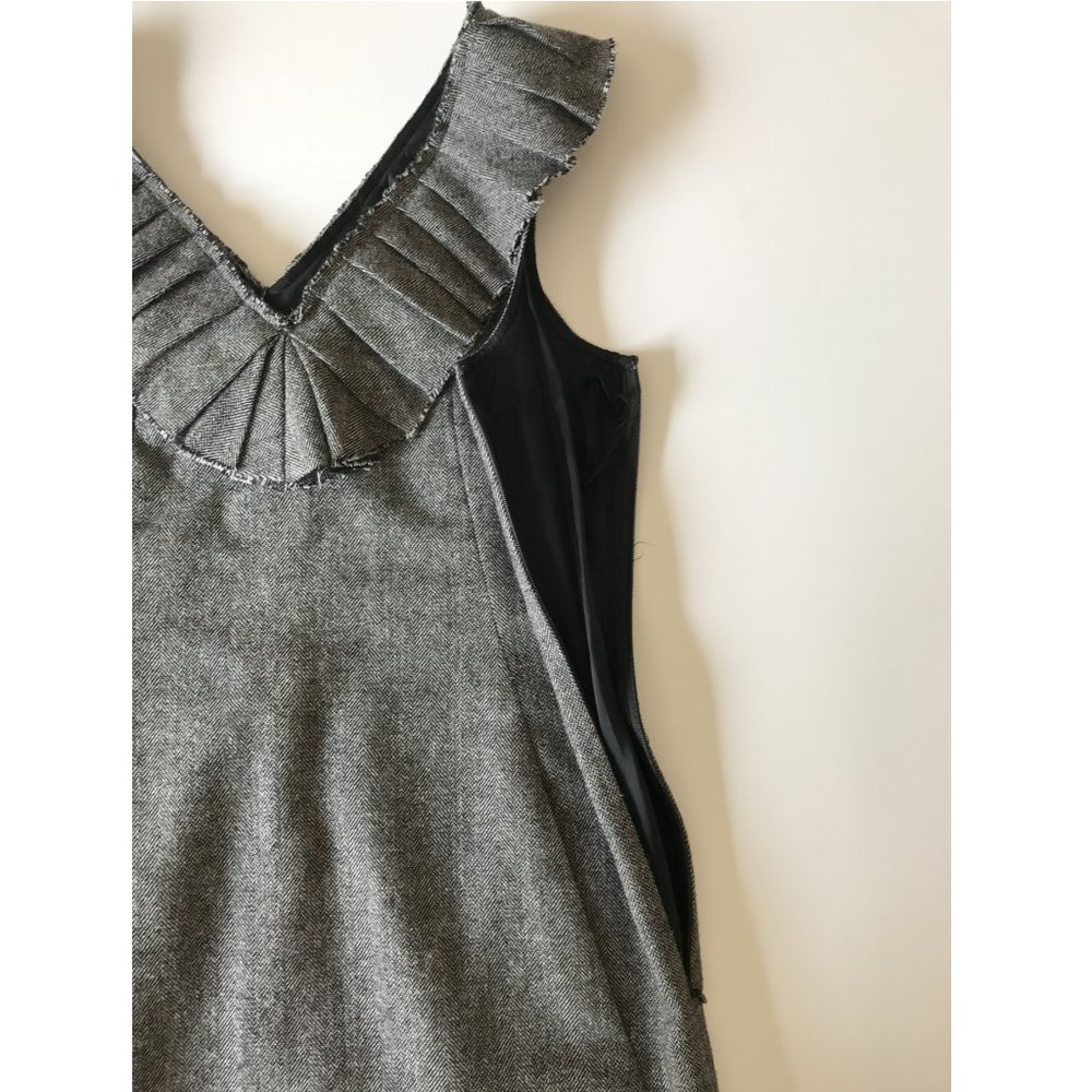 BANANA REPUBLIC, Tweed, Wool Blend, Gray, Herringbone, Shift Dress, Size 0 - Picture 2 of 6